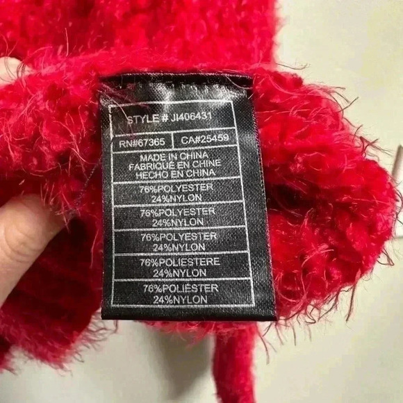 Jack by BB Dakota Eyelash Kisses Cable Knit Sweater | Cherry Red | Size S - Picture 4 of 4